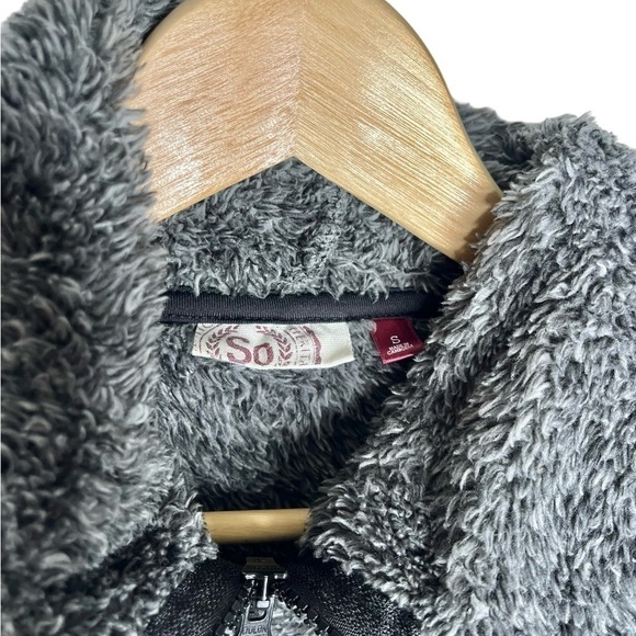 Womens So Heritage Gray And Black faux fur full zip jacket Sz S - Picture 6 of 7